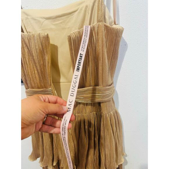 MAC DUGGAL Gold Metallic Plissé Square Neck Pleated Ruffle Belt Detail Dress 8 - Picture 15 of 16